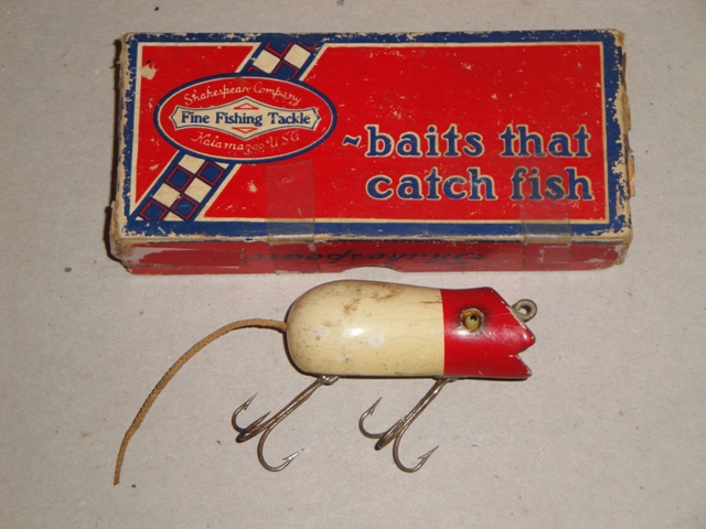 http://www.retiredlures.com/shakes_mouse_box.JPG